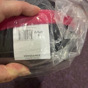 Infinity Vengeance size 6
